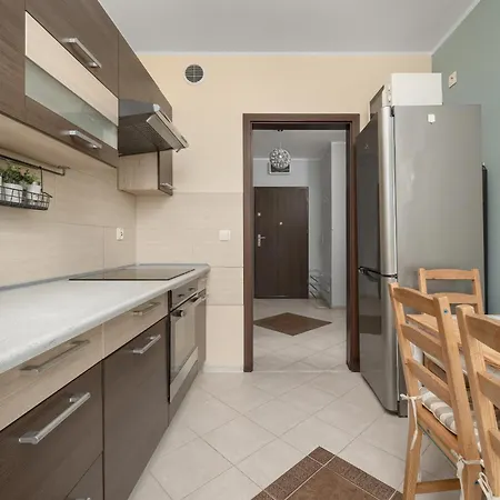 Apartmán Apartament We Wroclawiu Z Dwiema Sypialniami, Wanna I Biurkiem Do Pracy Zdalnej By Renters *